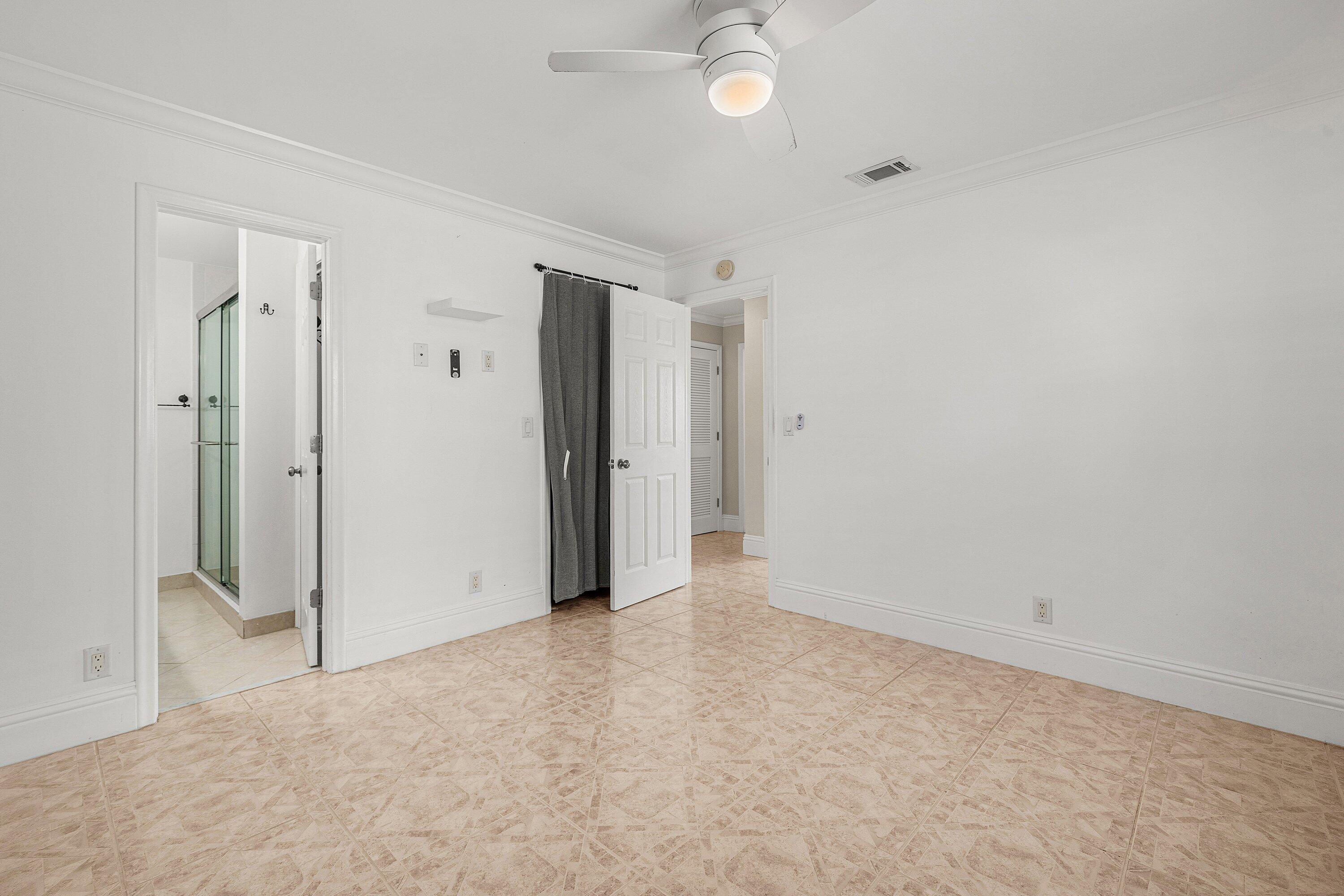 PALM BEACH LEISUREVILLE SEC 10 - Residential