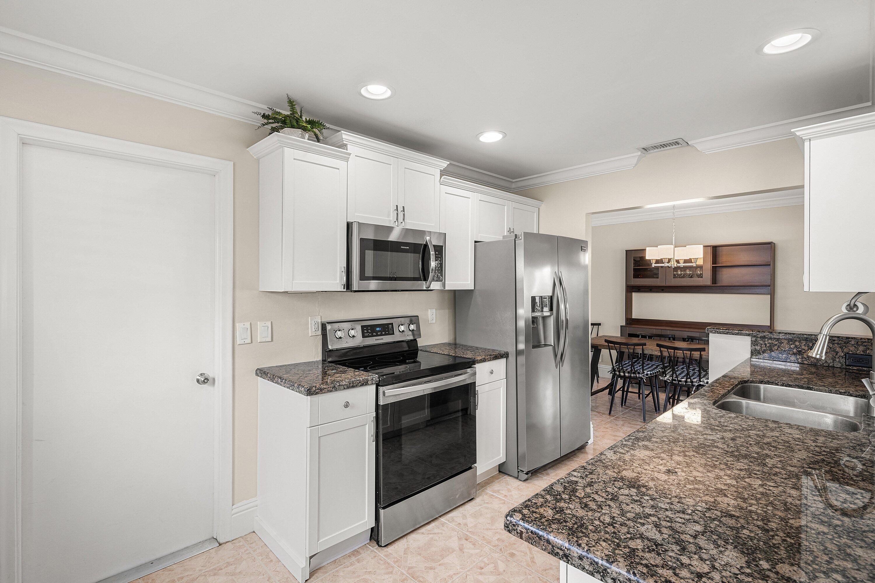 PALM BEACH LEISUREVILLE SEC 10 - Residential