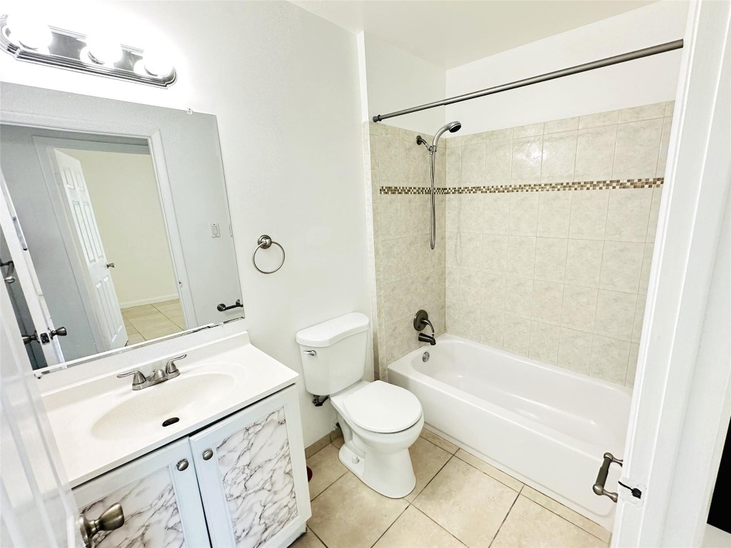 Hammock Trails Condo - Residential Lease