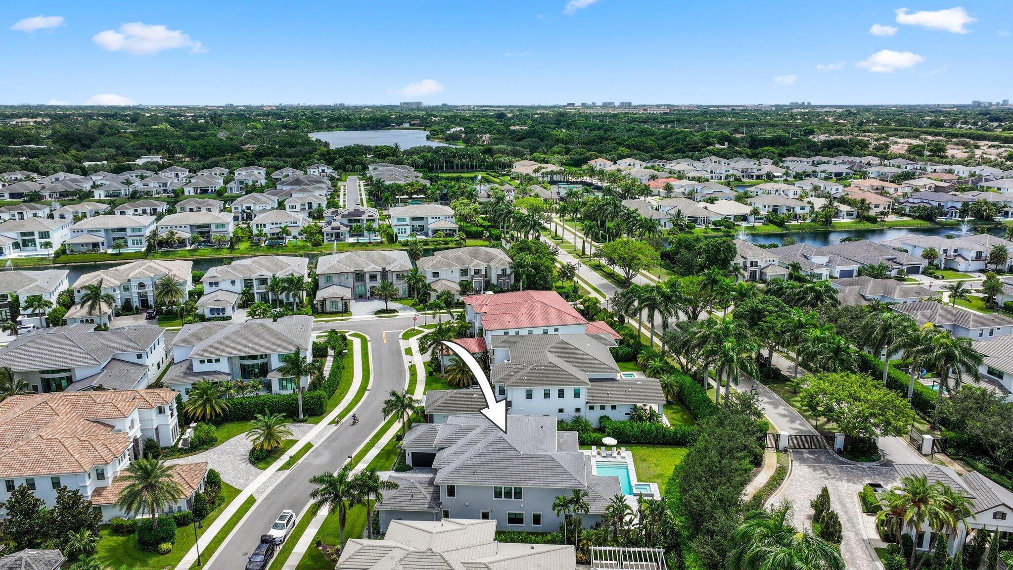 ROYAL PALM POLO - Residential