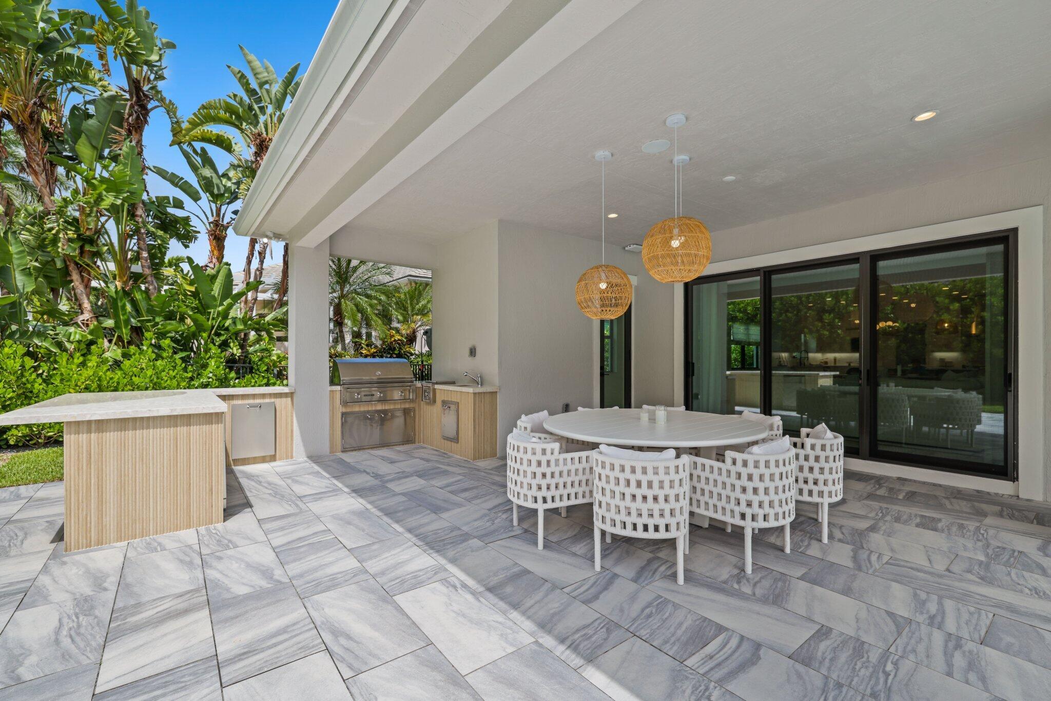 ROYAL PALM POLO - Residential