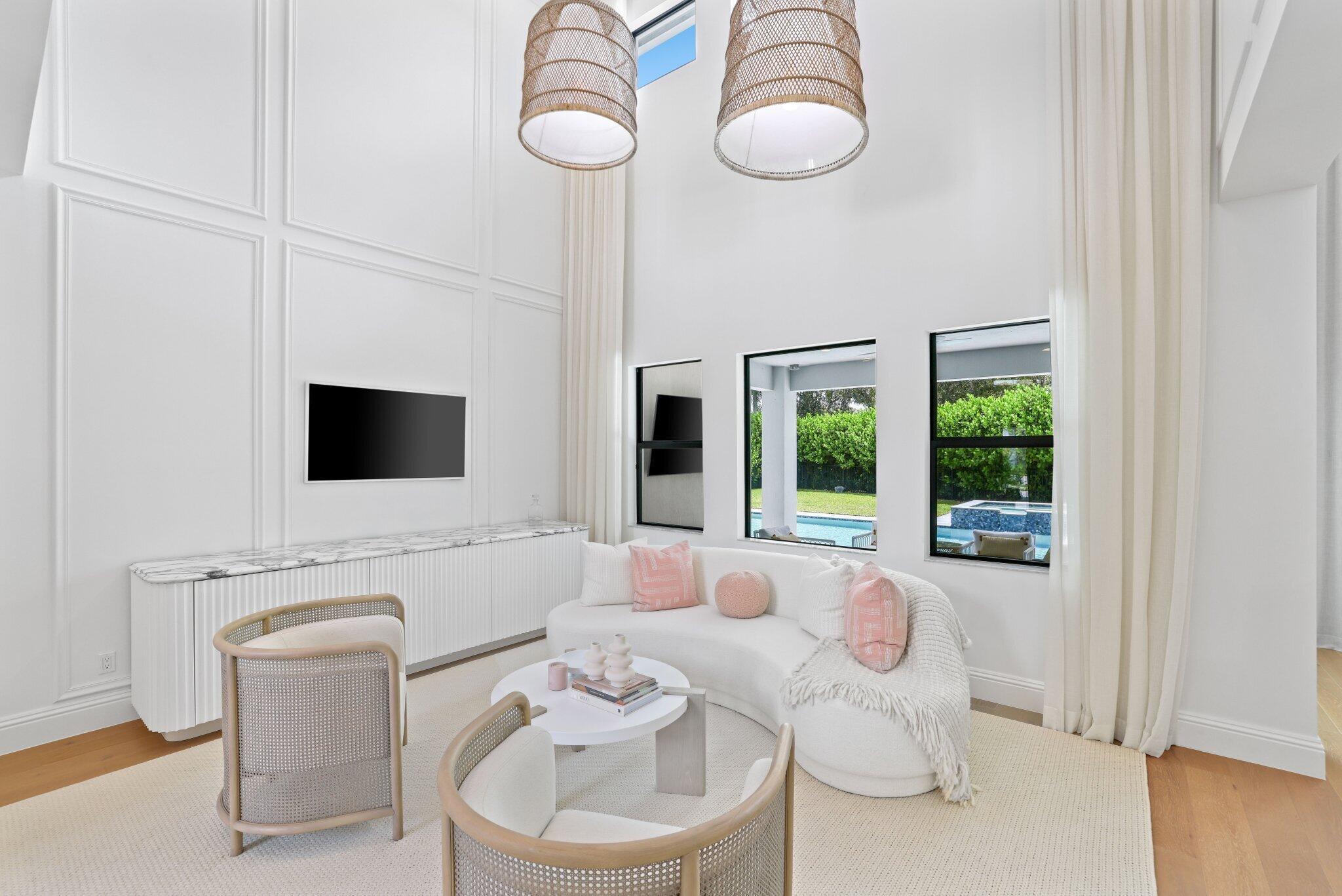 ROYAL PALM POLO - Residential