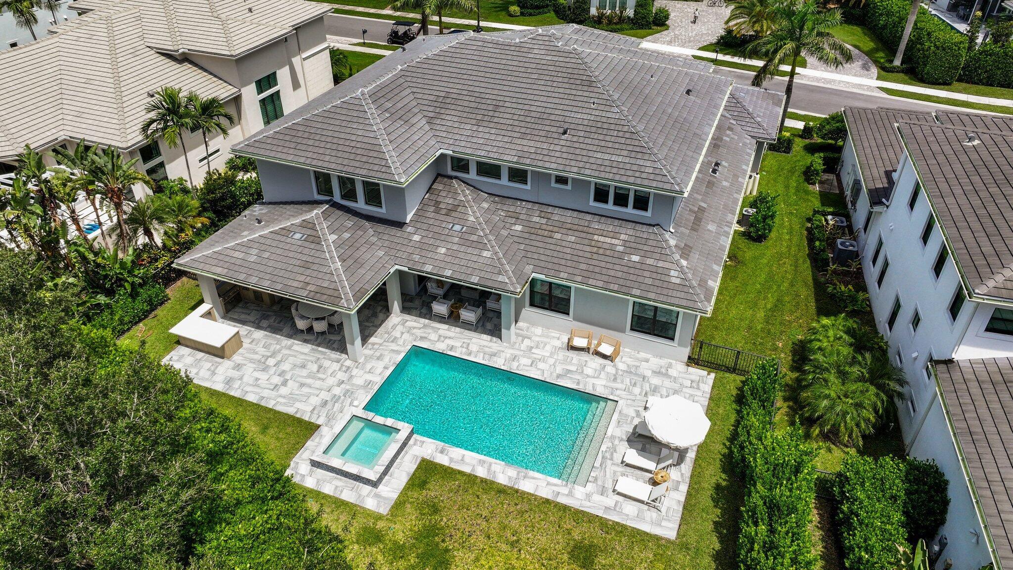 ROYAL PALM POLO - Residential