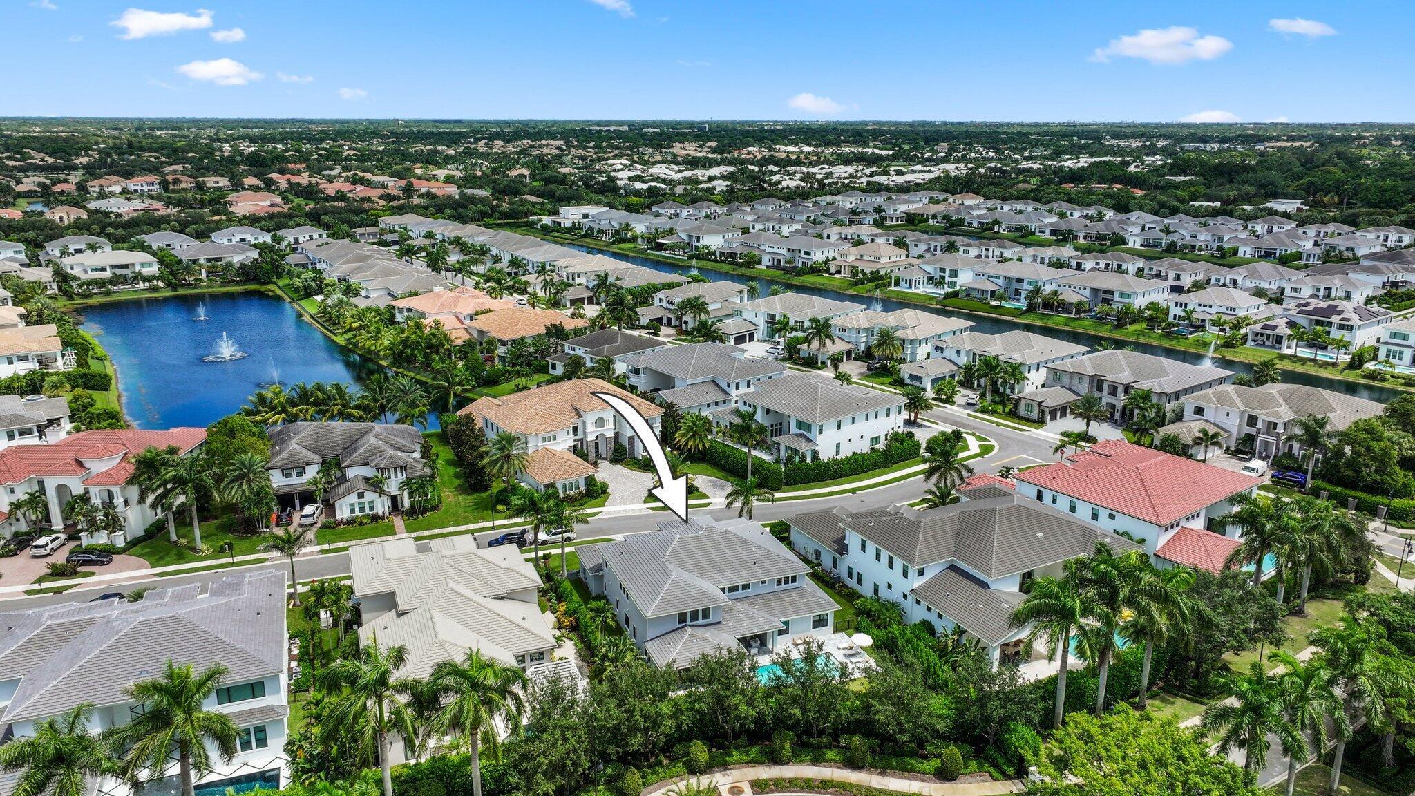 ROYAL PALM POLO - Residential