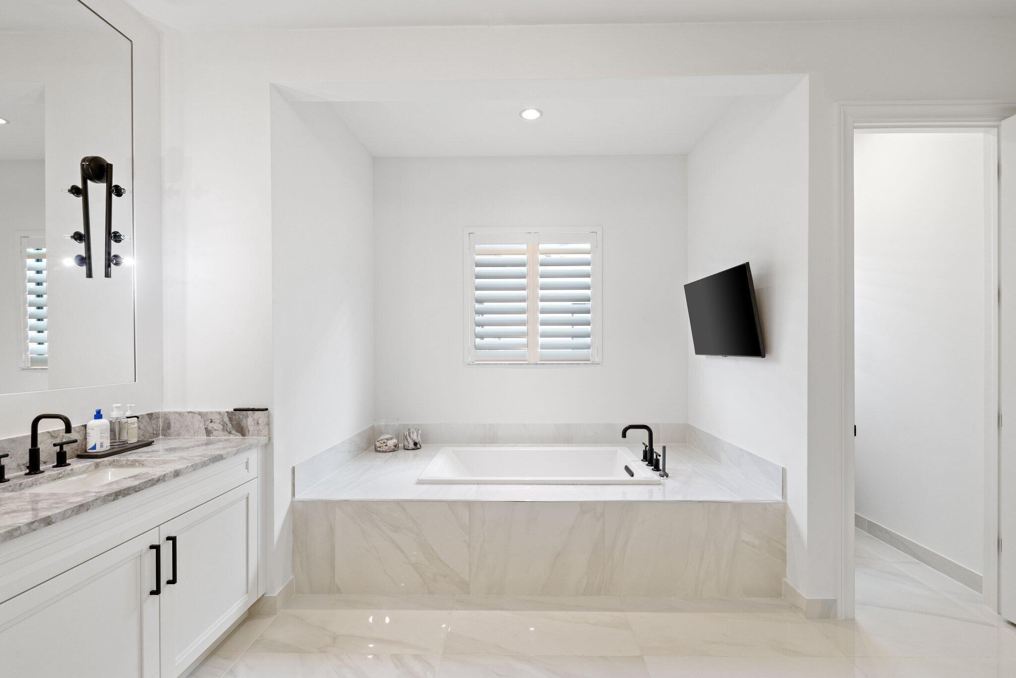 ROYAL PALM POLO - Residential