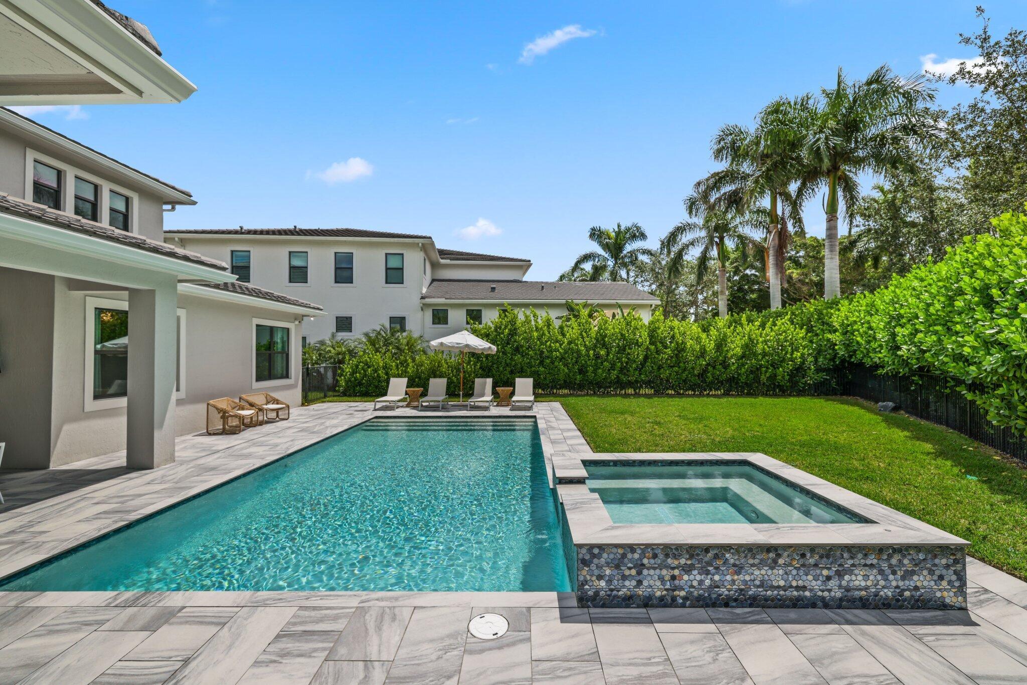 ROYAL PALM POLO - Residential