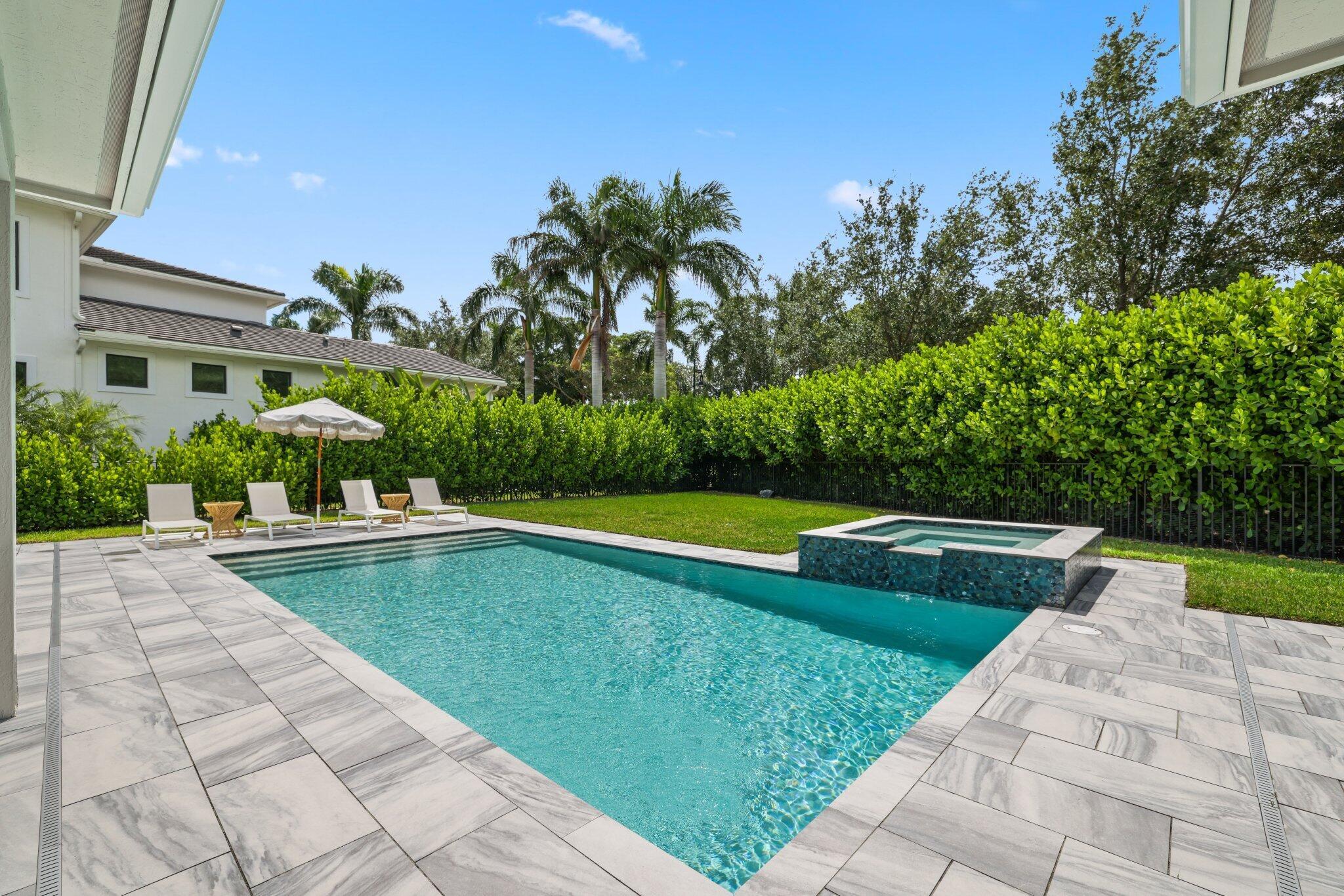 ROYAL PALM POLO - Residential