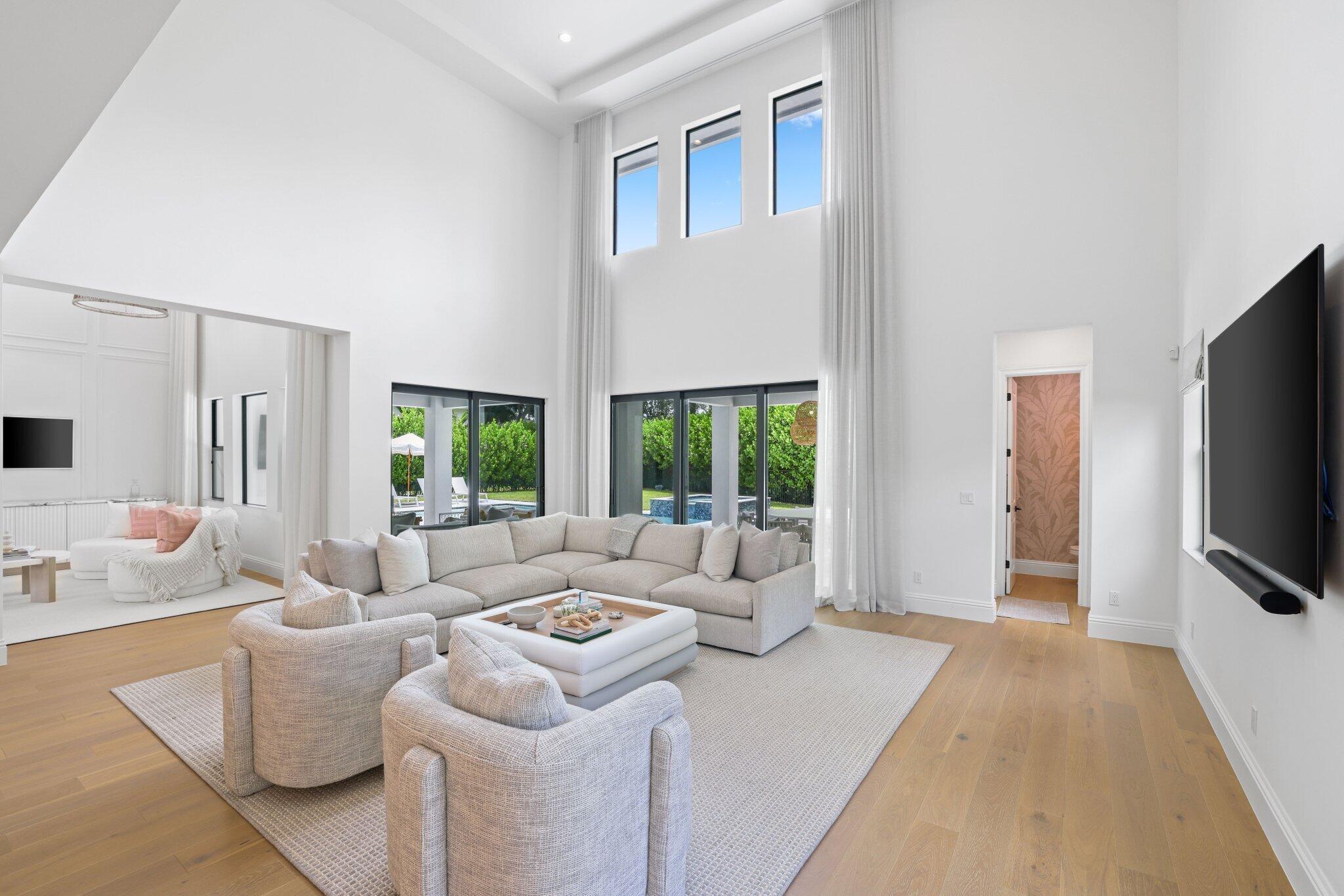 ROYAL PALM POLO - Residential