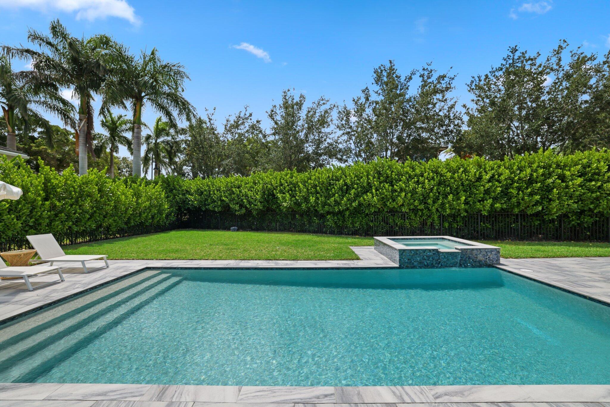 ROYAL PALM POLO - Residential