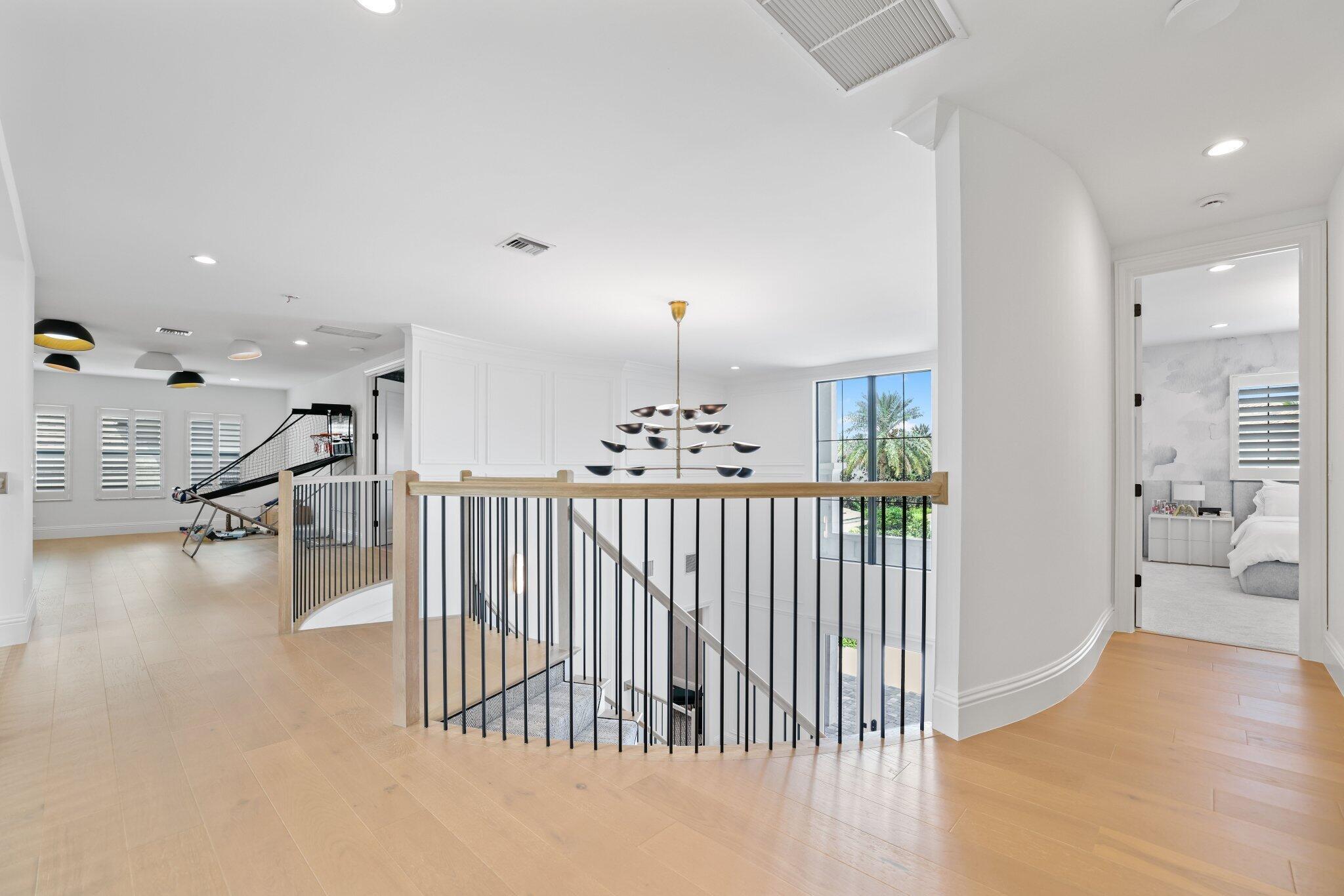 ROYAL PALM POLO - Residential