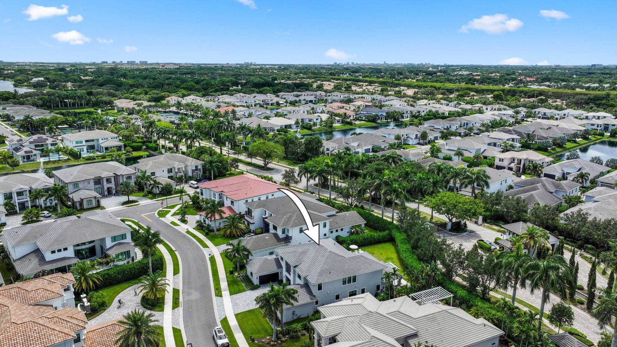ROYAL PALM POLO - Residential