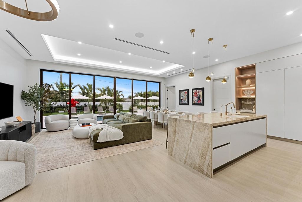 Photo of 220 S Swinton Avenue, Delray Beach, FL 33444 (MLS # B26007277)