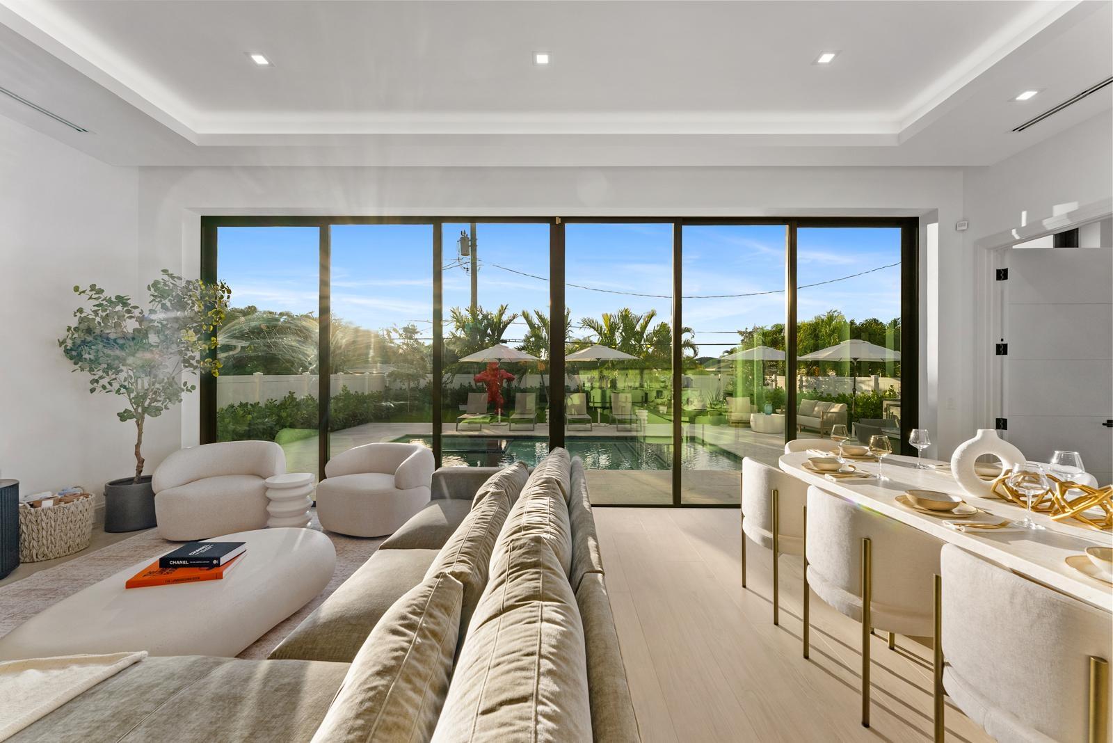 220 S Swinton Avenue