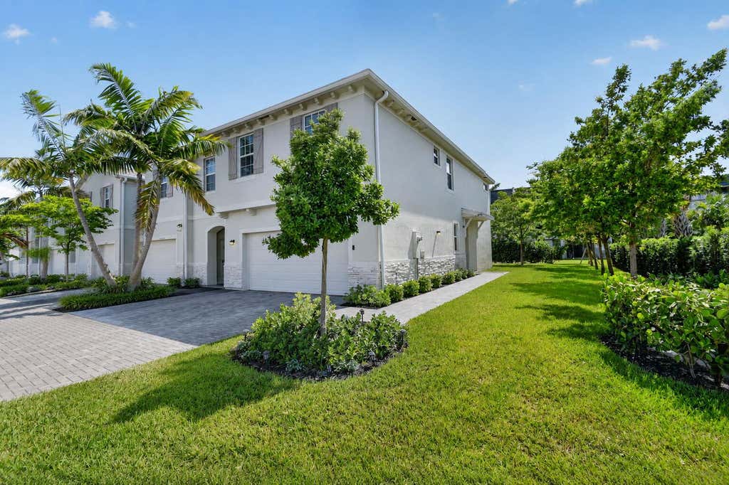 Photo of 4325 Pond Lily Lane, Lake Worth, FL 33467 (MLS # B26039243)