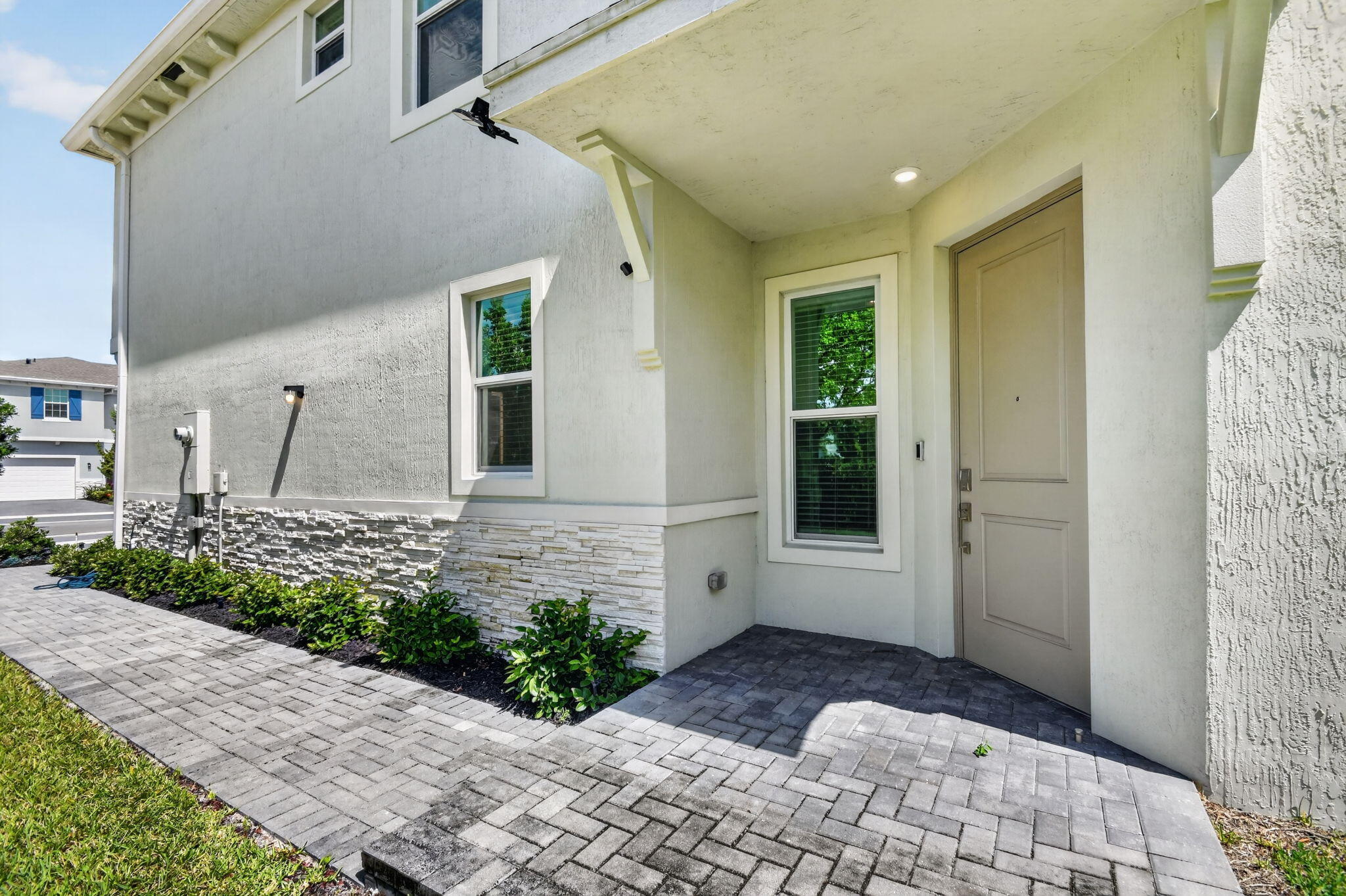 4325 Pond Lily Lane