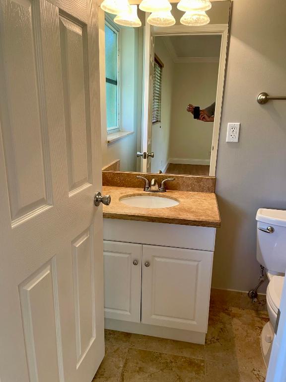 LAKESIDE DRIVE APTS INC - Residential Lease