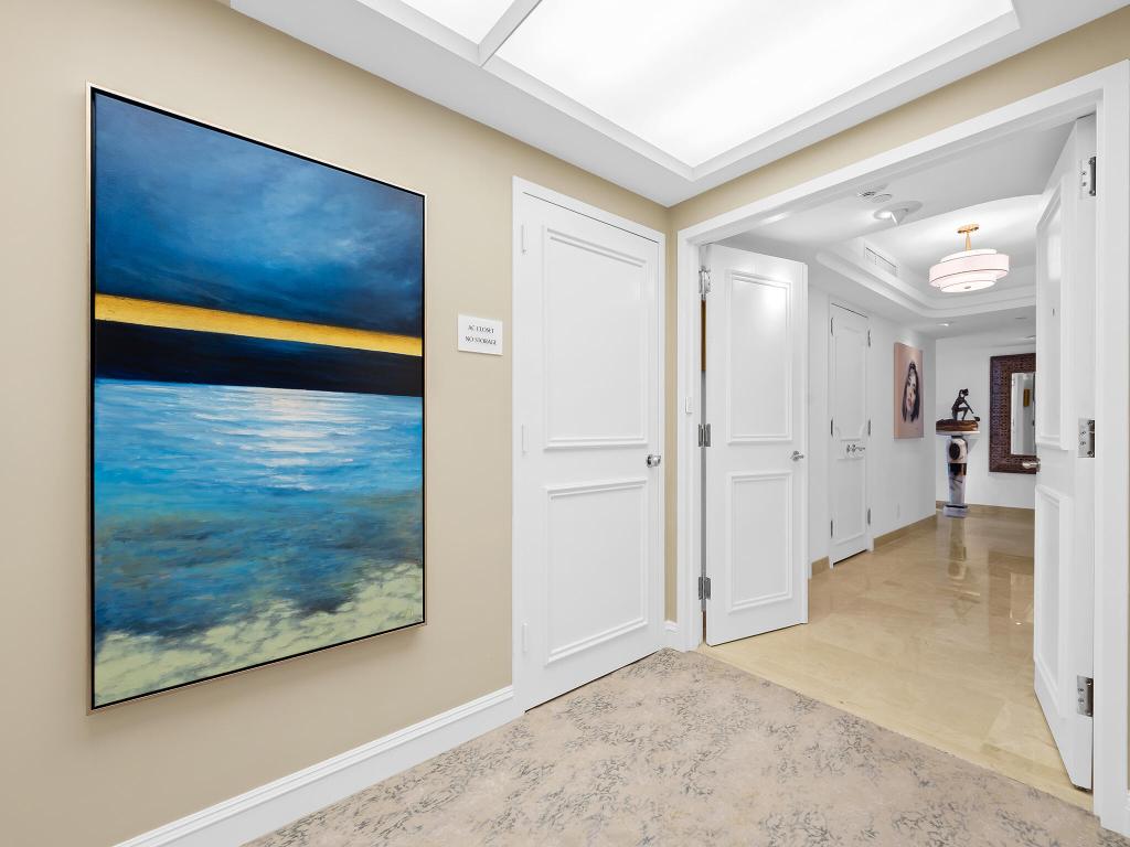 VILLA MAGNA CONDO - Residential