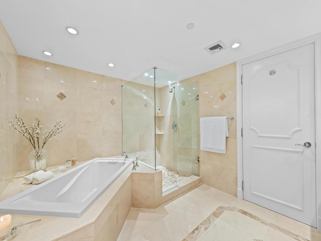 VILLA MAGNA CONDO - Residential