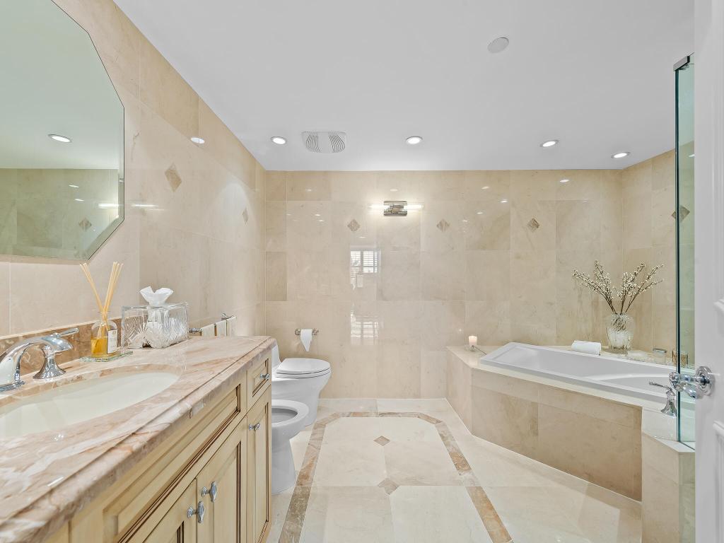 VILLA MAGNA CONDO - Residential