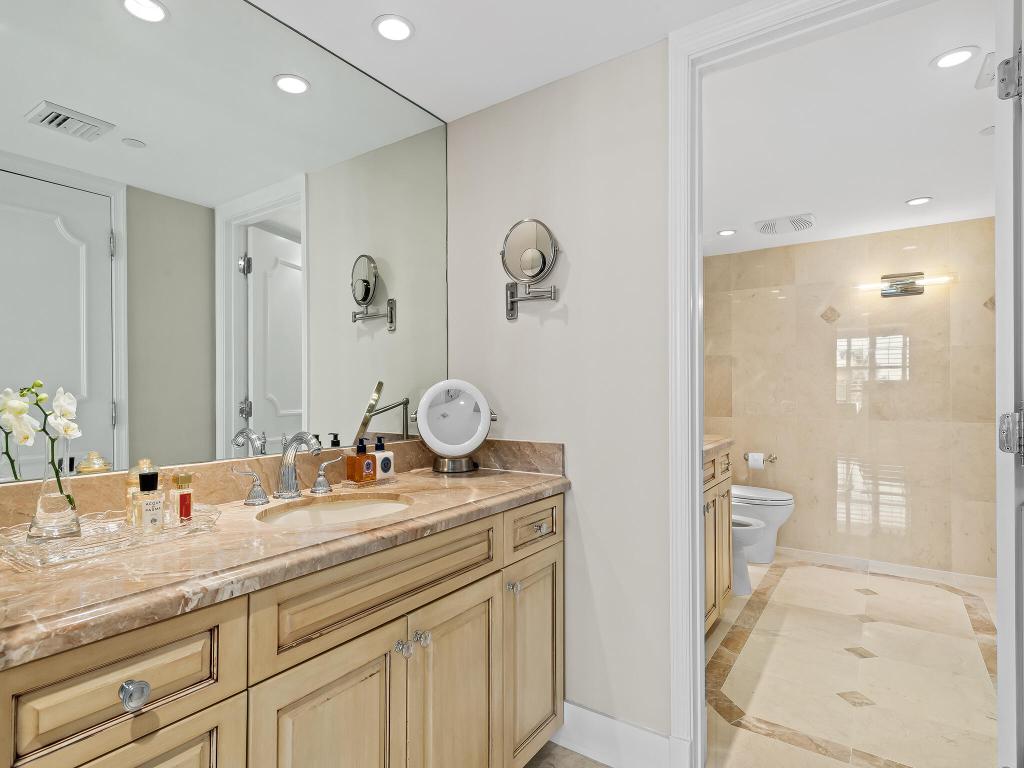 VILLA MAGNA CONDO - Residential