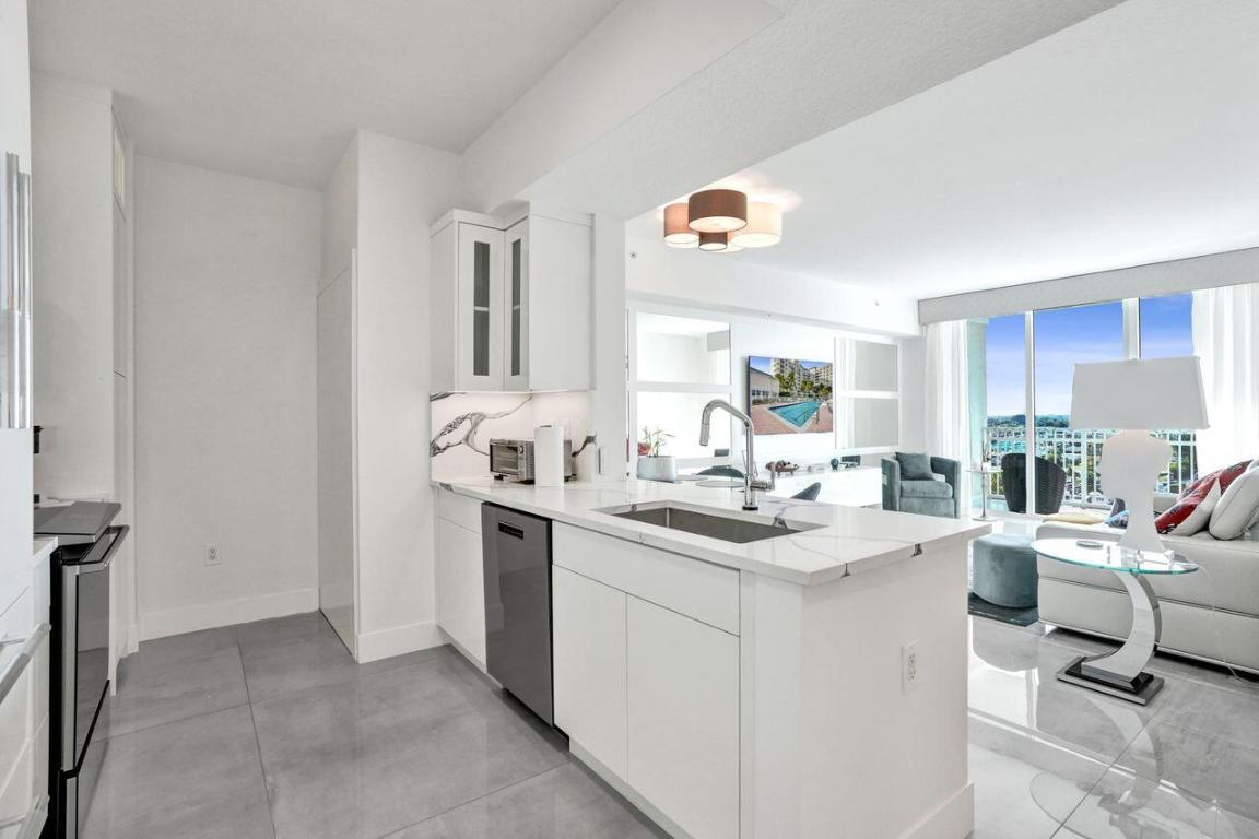 450 N Federal Highway 902