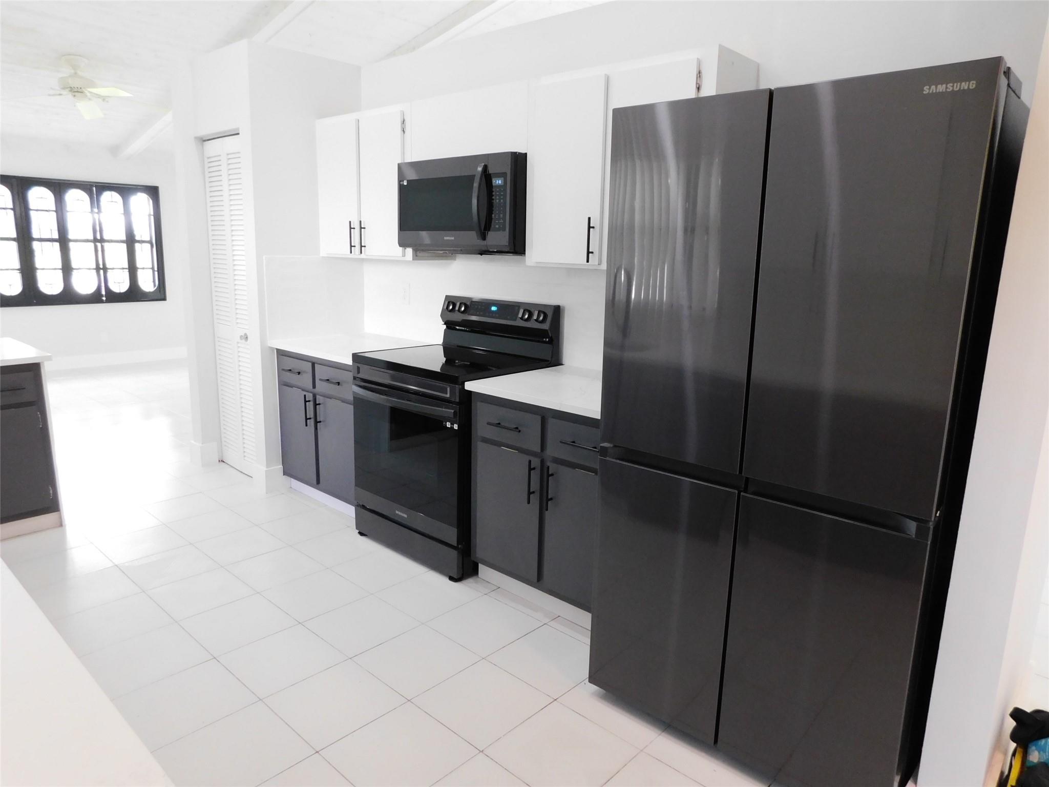 Woodmont Tr 60 105-27 B - Residential
