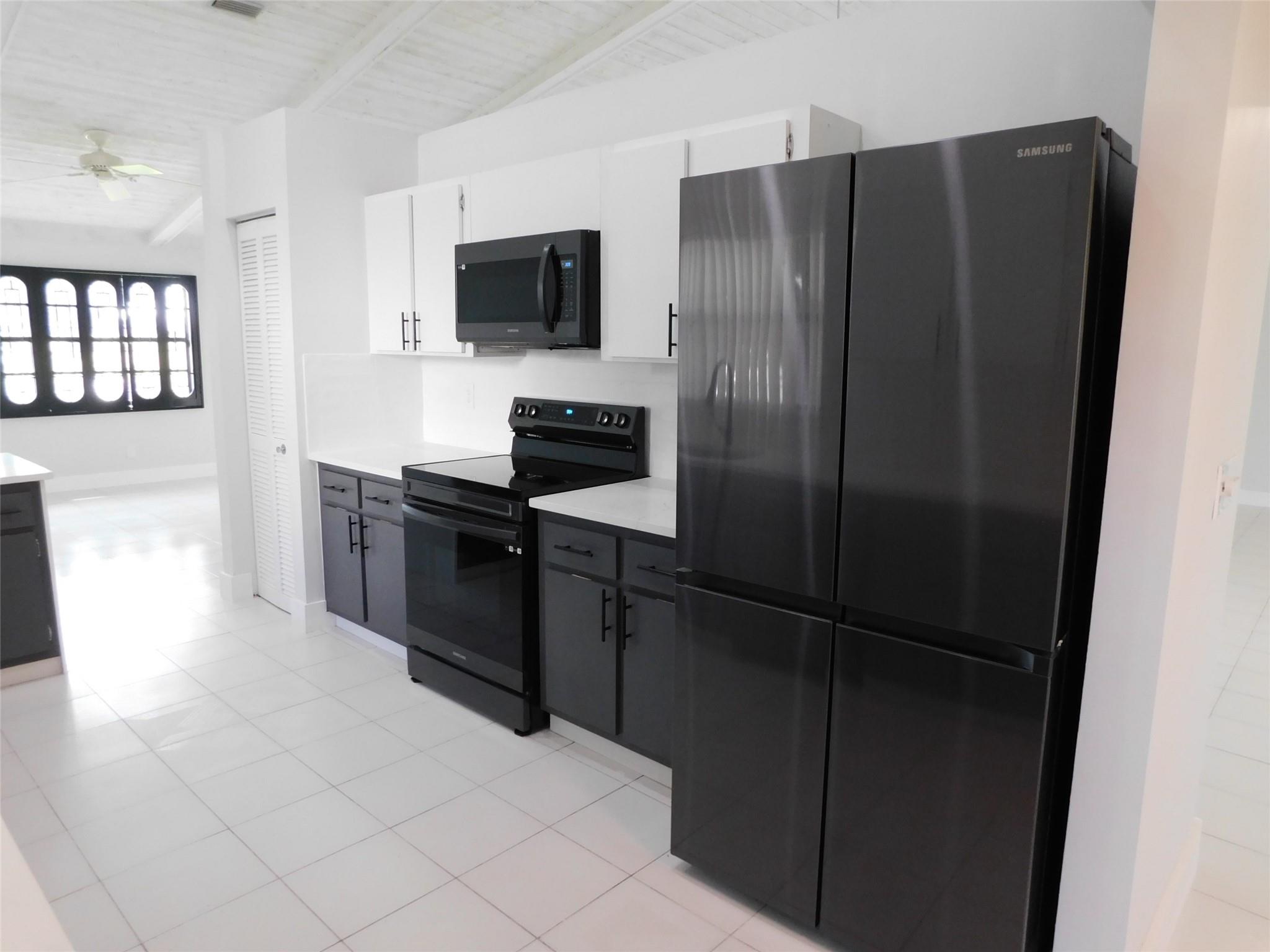 Woodmont Tr 60 105-27 B - Residential