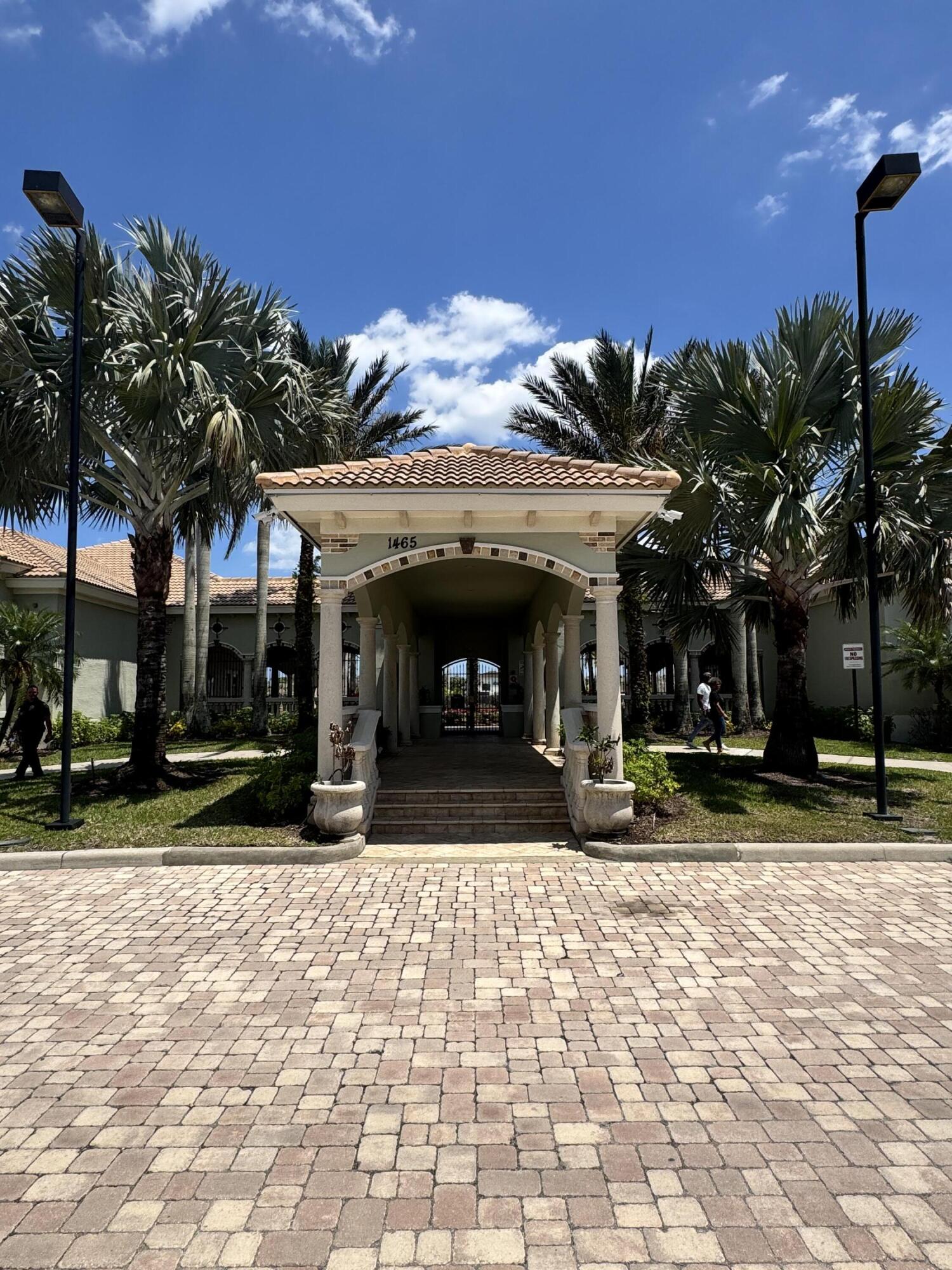 VIZCAYA FALLS PLAT 3 - Residential