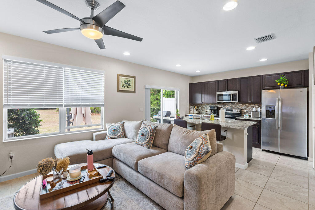 VIZCAYA FALLS PLAT 3 - Residential