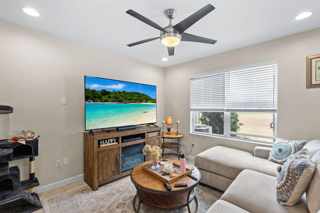 VIZCAYA FALLS PLAT 3 - Residential