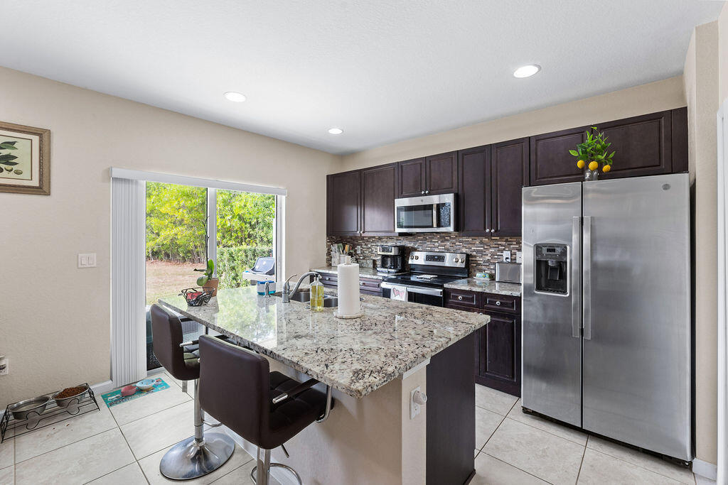 VIZCAYA FALLS PLAT 3 - Residential