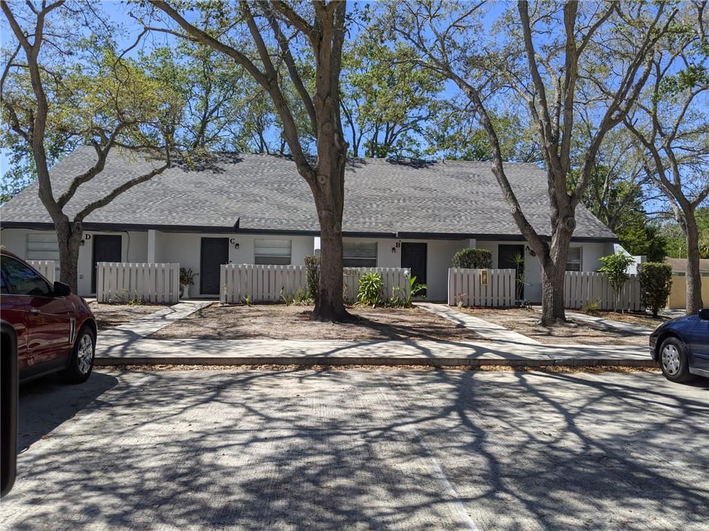 Southern Courtyard - Residential