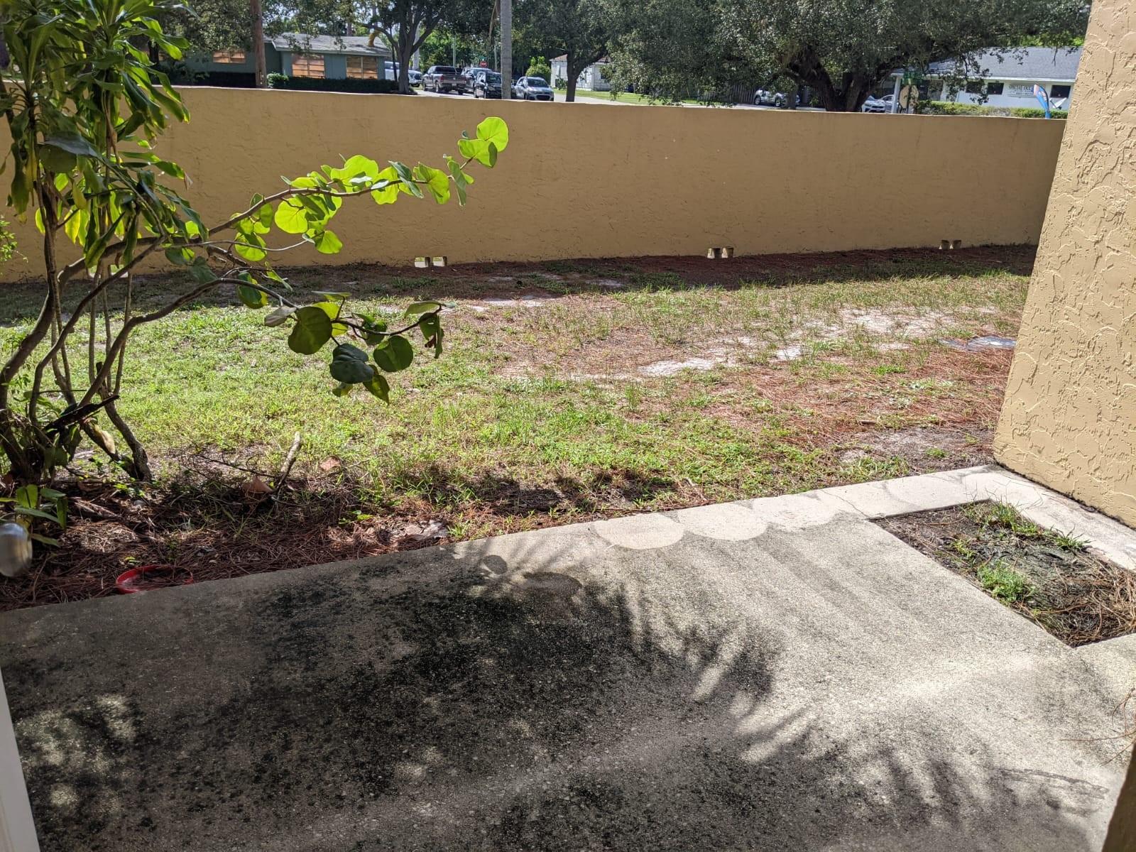 Southern Courtyard - Residential