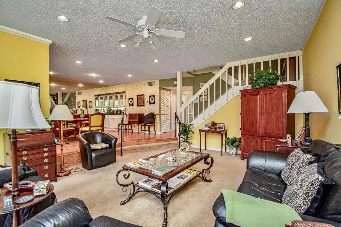 LAS BRISAS - Residential