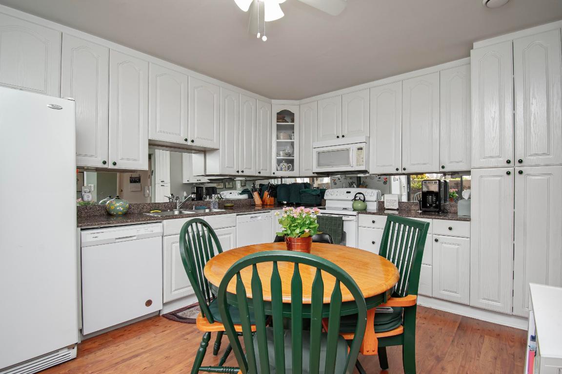 LAS BRISAS - Residential