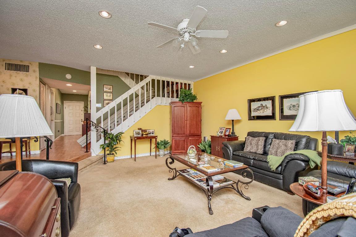 LAS BRISAS - Residential