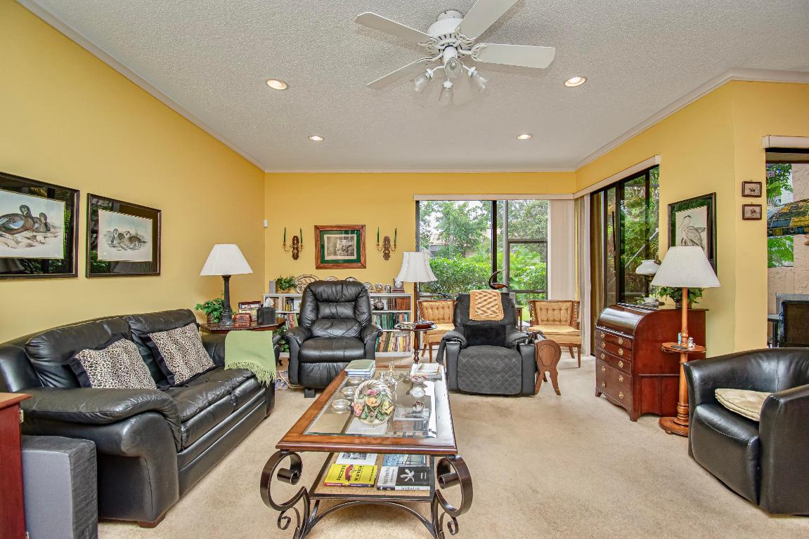 LAS BRISAS - Residential