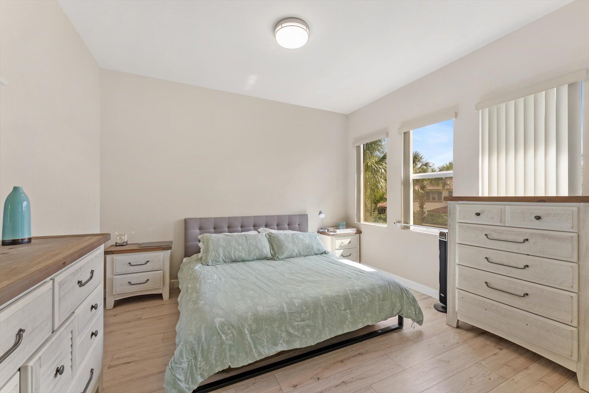 HERON BAY COMMERCIAL - Residential Lease