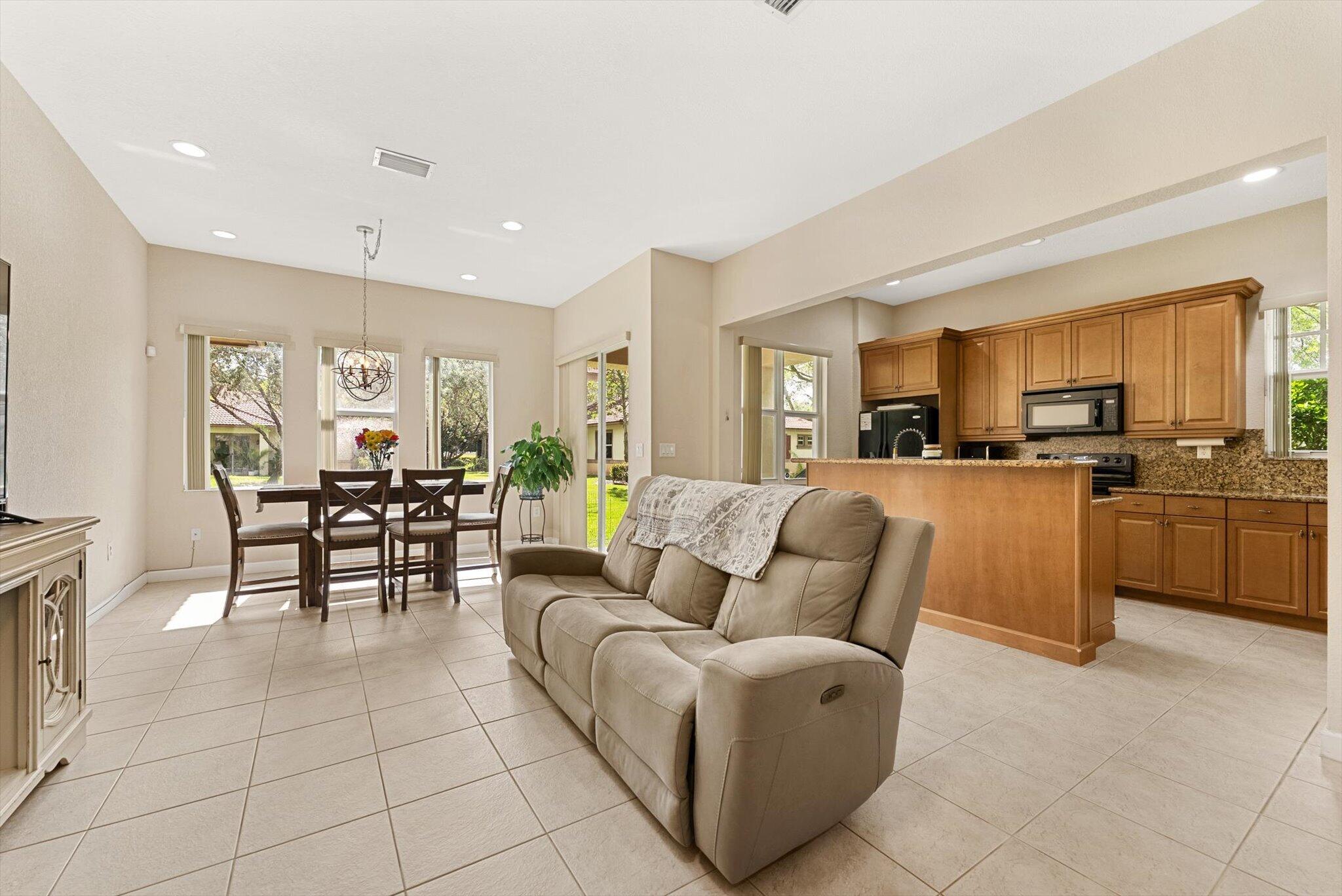 HERON BAY COMMERCIAL - Residential Lease