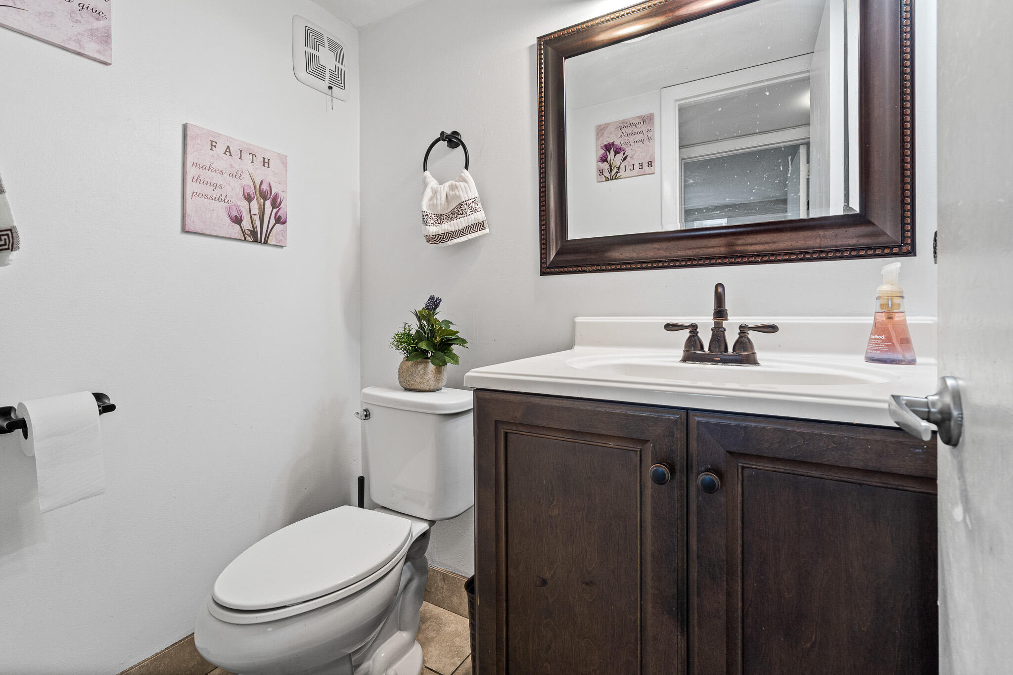 CAMBRIDGE CONDO - Residential