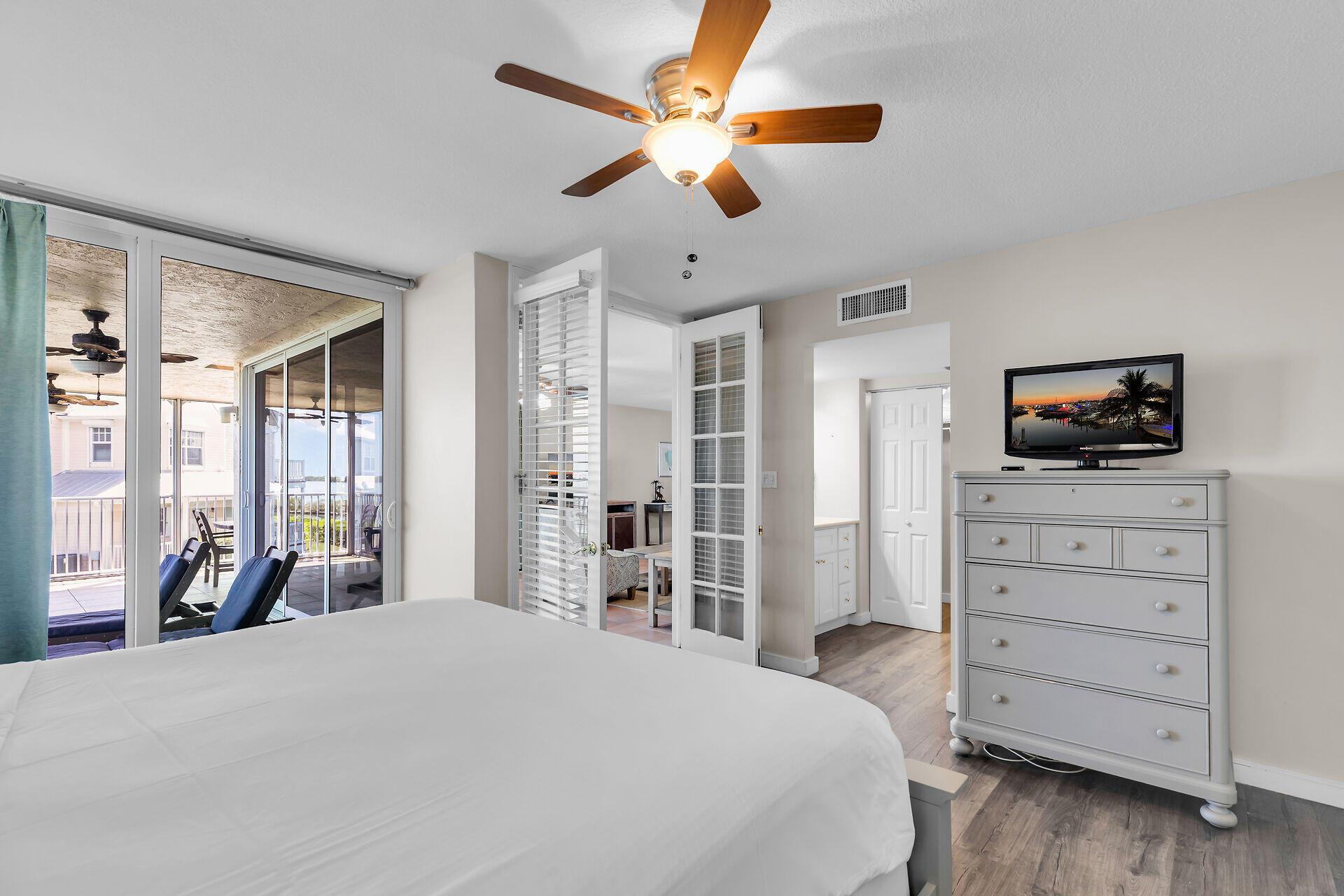 Marina Vil Hwks Cay (61.0 - Residential