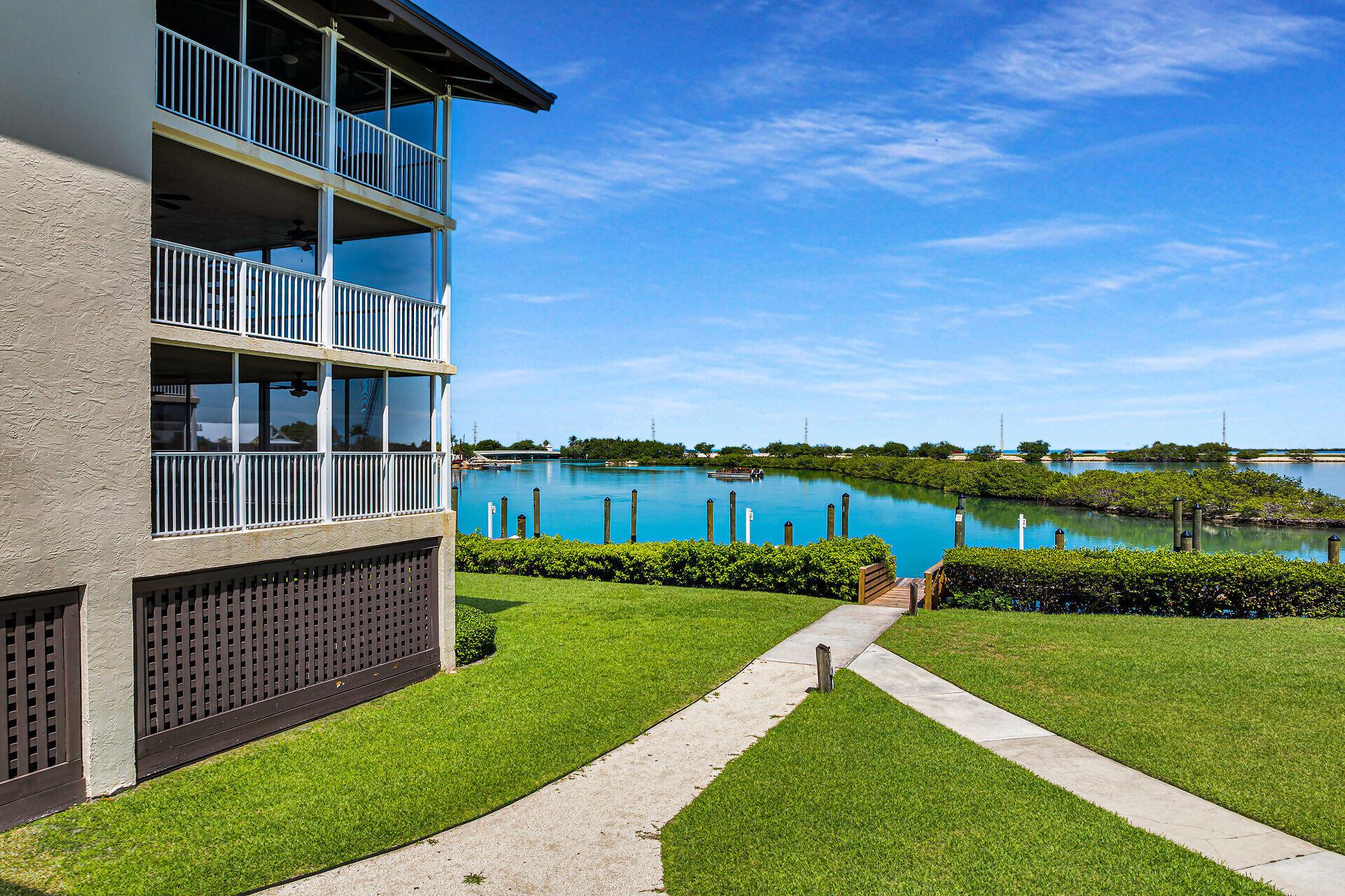 Marina Vil Hwks Cay (61.0 - Residential