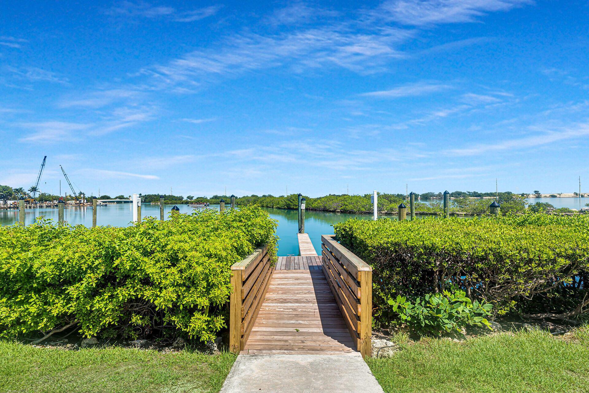 Marina Vil Hwks Cay (61.0 - Residential