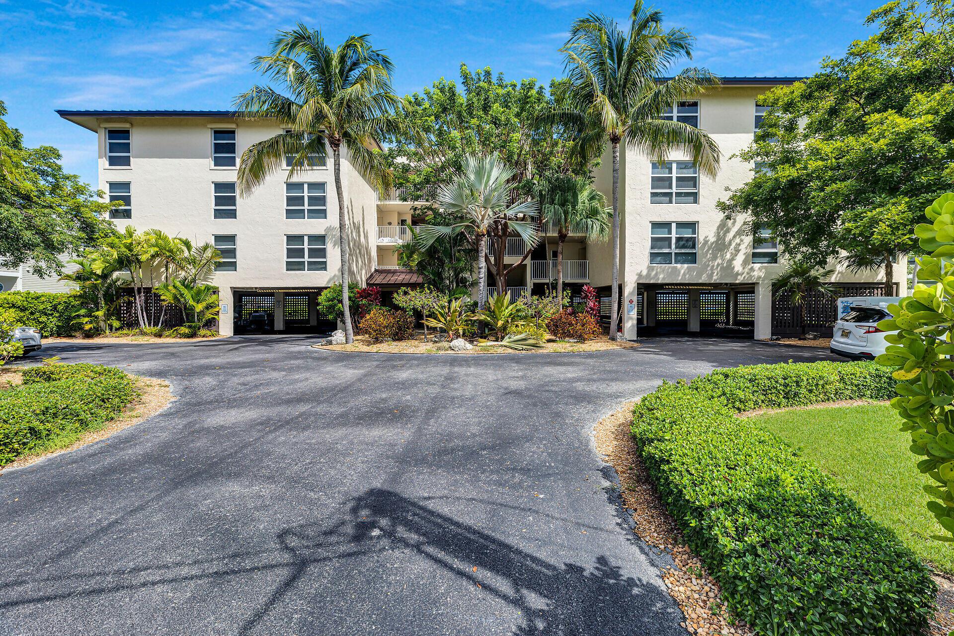 Marina Vil Hwks Cay (61.0 - Residential