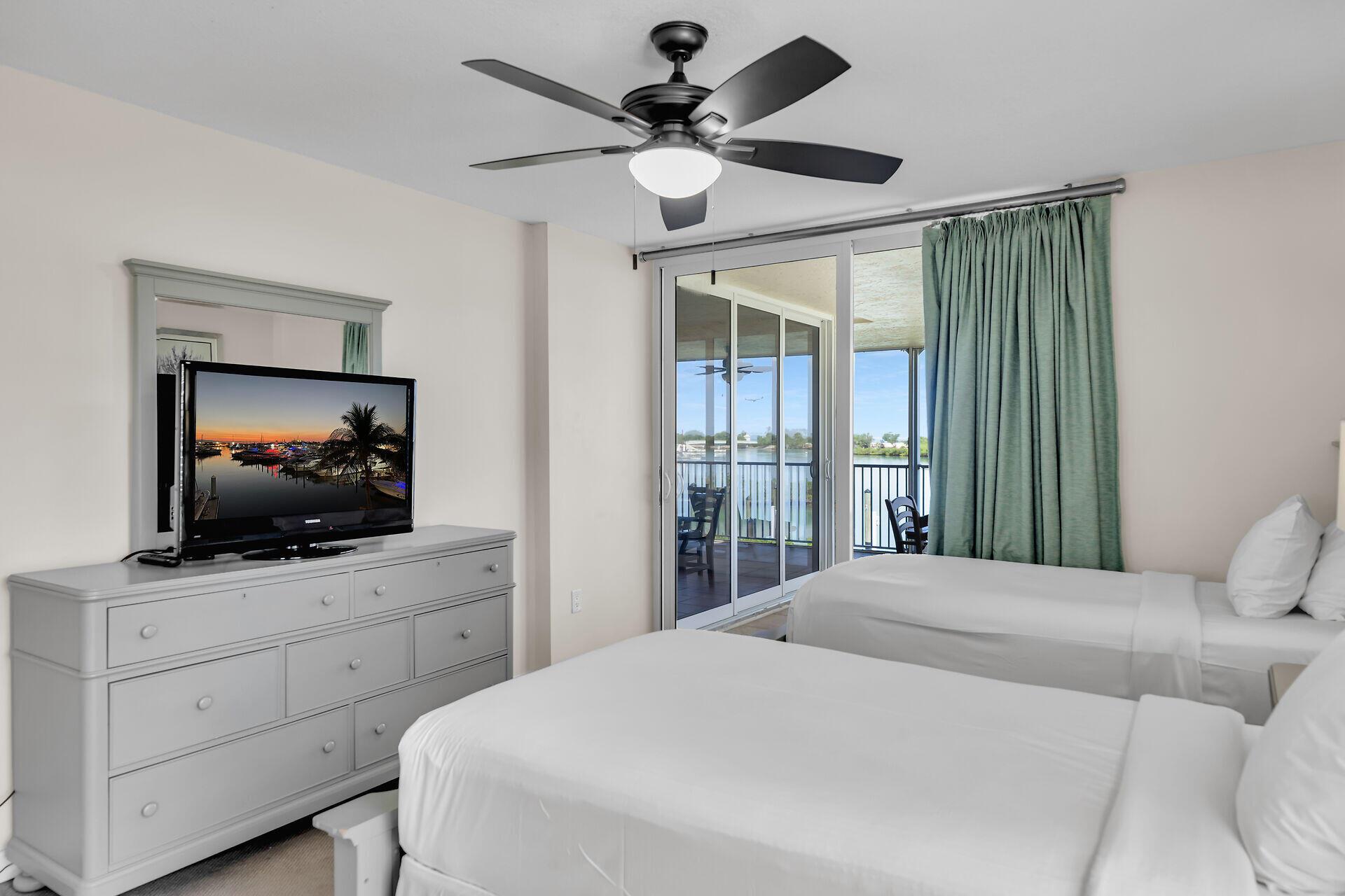 Marina Vil Hwks Cay (61.0 - Residential