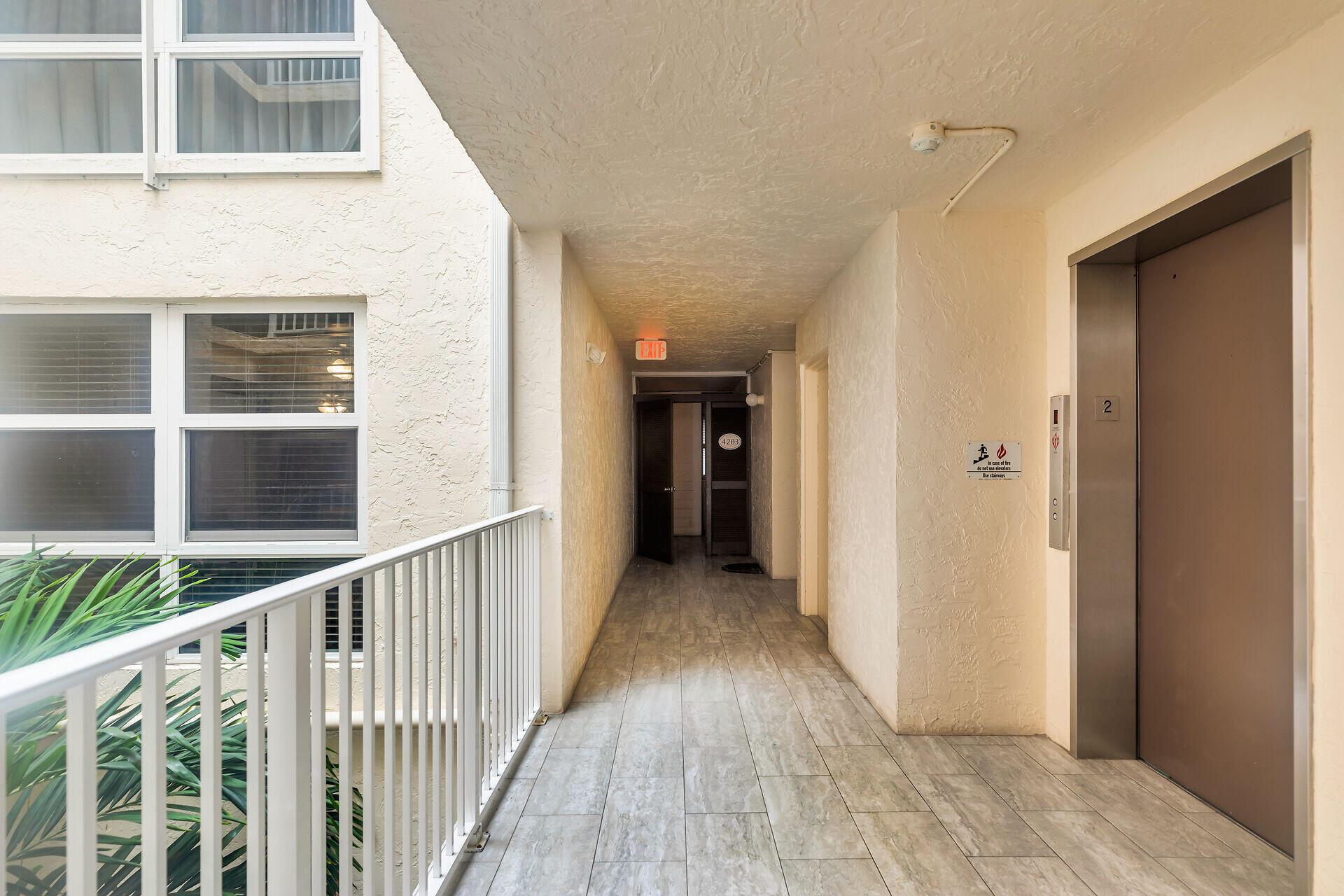 Marina Vil Hwks Cay (61.0 - Residential