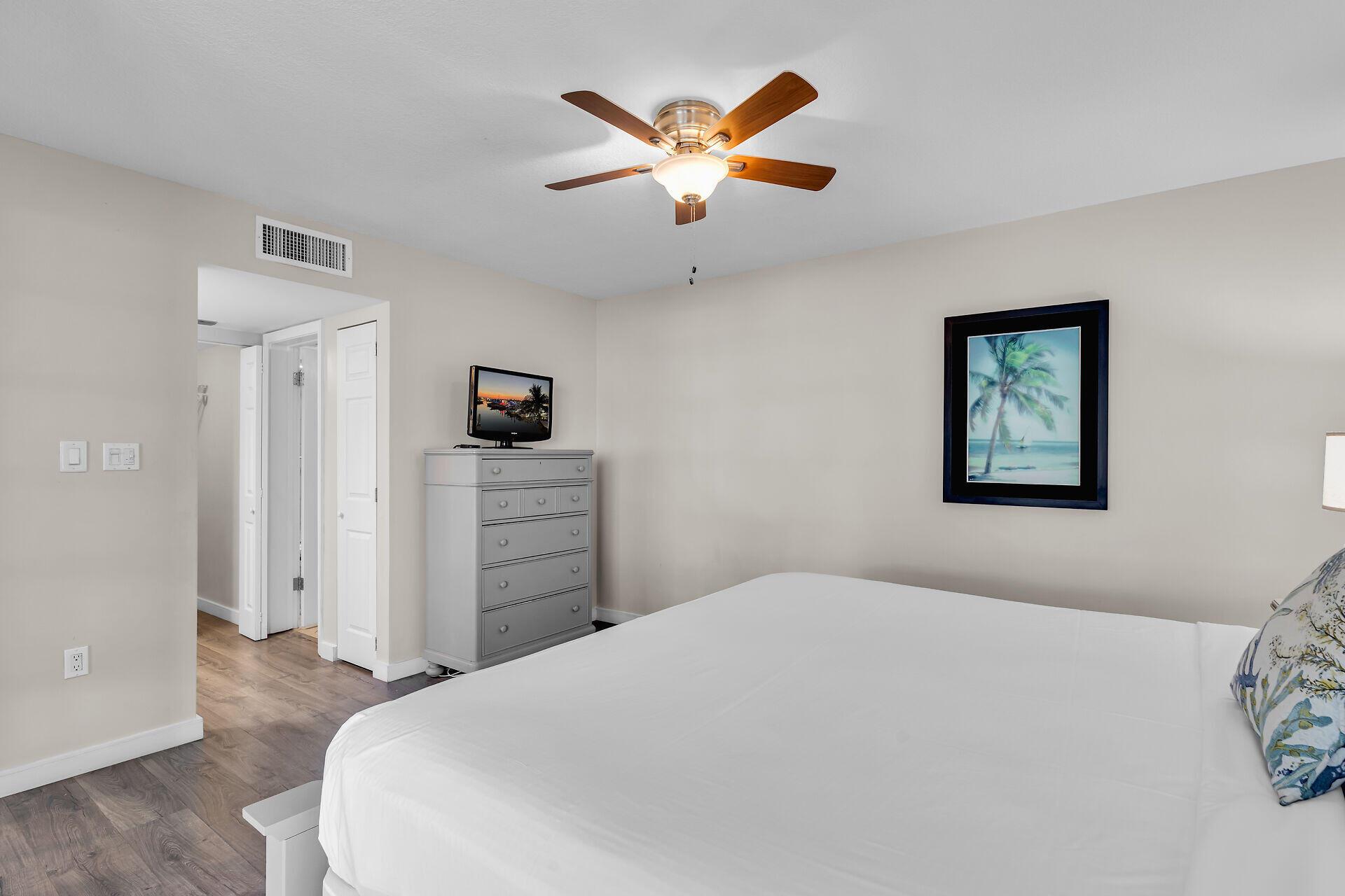 Marina Vil Hwks Cay (61.0 - Residential