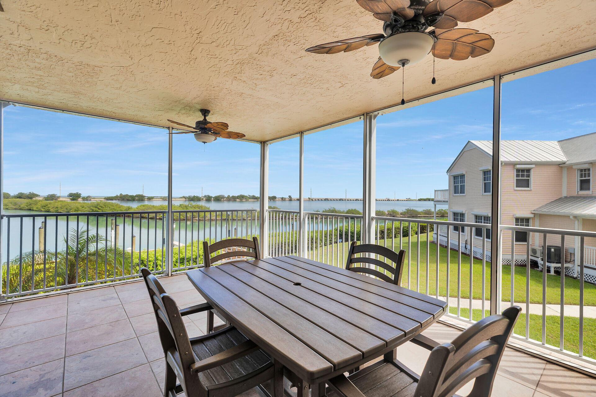 Marina Vil Hwks Cay (61.0 - Residential