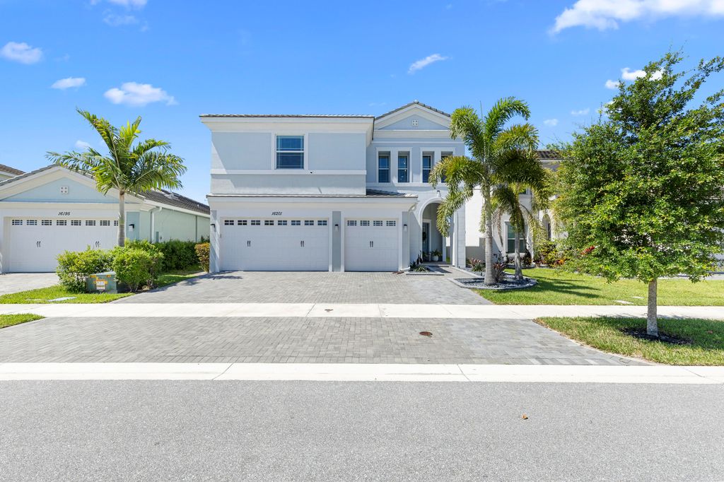 Photo of 16201 Melogold Drive, Westlake, FL 33470 (MLS # B26026729)