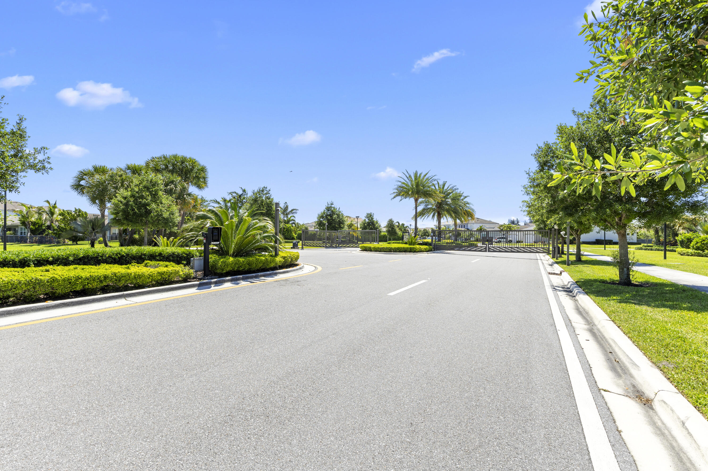 GROVES OF WESTLAKE - Residential